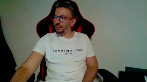 huge__cumshot online show from 16, 12, 2025