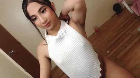 Snapshot of hugeasiancockandrea chatting on 26, 12, 2024 drea online show from 26, 12, 2024