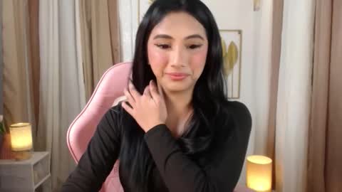 Snapshot of hugeasiancockandrea chatting on 12, 9, 2025 drea online show from 12, 9, 2025