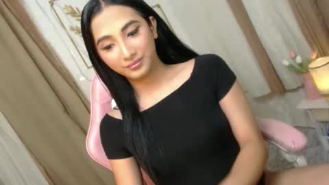 Snapshot of hugeasiancockandrea chatting on 30, 9, 2025 drea online show from 30, 9, 2025