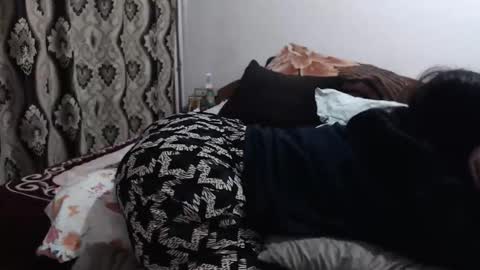 hugeassdevil online show from 6, 4, 2026