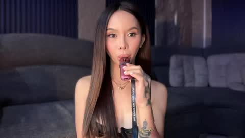 Tine Castillo online show from 14, 4, 2026