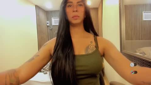 Queen karen grey online show from 30, 12, 2024