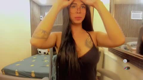 Queen karen grey online show from 31, 12, 2024