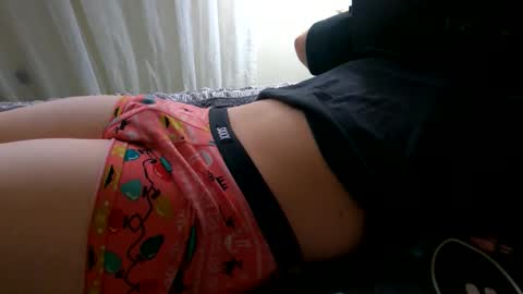 HugeCumshots online show from 17, 11, 2025