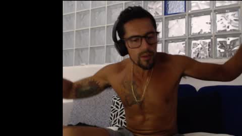 Colombian Milkman online show from 13, 2, 2025