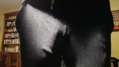 Big uncut cock dripping online show from 3, 12, 2025