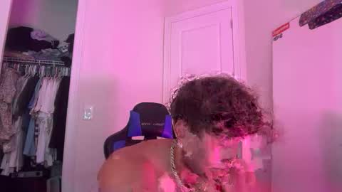 Snapshot of hungkingg22 chatting on 8, 4, 2026 hungkingg22 online show from 8, 4, 2026