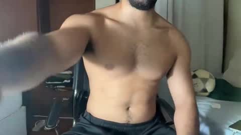 hunglatinnerd online show from 7, 4, 2026