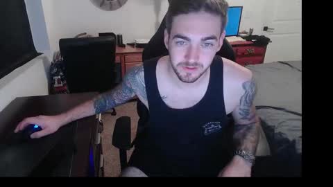 hungmtnman2256 online show from 22, 3, 2026