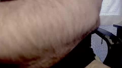 Snapshot of hungnuncutboy chatting on 17, 11, 2025 hungnuncutboy online show from 17, 11, 2025