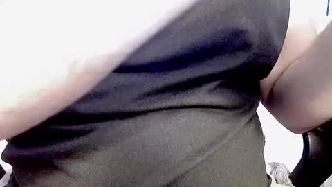 Snapshot of hungnuncutboy chatting on 13, 12, 2025 hungnuncutboy online show from 13, 12, 2025