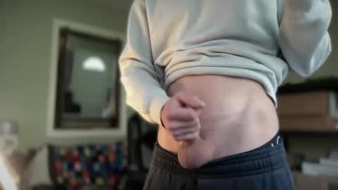 hungonthewall33 online show from 18, 4, 2026