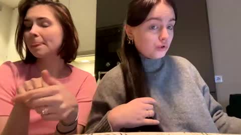 Evelyn  online show from 4, 12, 2024