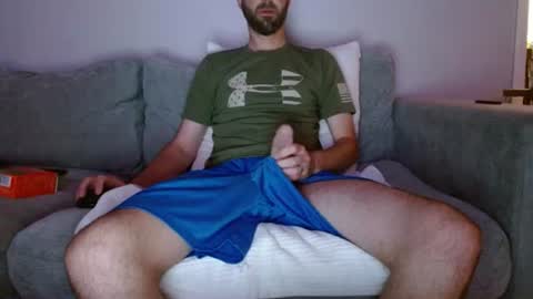 Snapshot of hungslim8inch chatting on 11, 6, 2026 King Hungslim online show from 11, 6, 2026