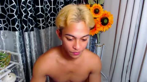 Snapshot of hunk_edward chatting on 6, 7, 2026 hunk_edward online show from 6, 7, 2026