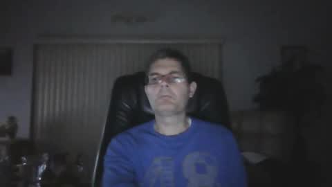 hunkmasclefad458 online show from 12, 4, 2026