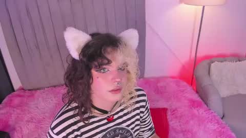 Snapshot of hunter_pheach chatting on 28, 6, 2026 Hunter online show from 28, 6, 2026