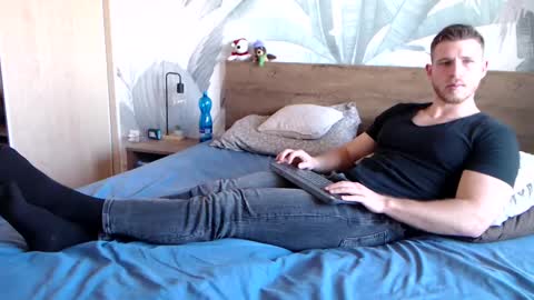 Snapshot of hunterbridges chatting on 1, 2, 2025 Hunter Bridges online show from 1, 2, 2025