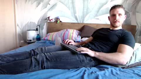 Snapshot of hunterbridges chatting on 1, 3, 2025 Hunter Bridges online show from 1, 3, 2025