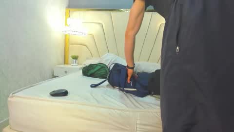 hunterheat_ online show from 23, 9, 2025