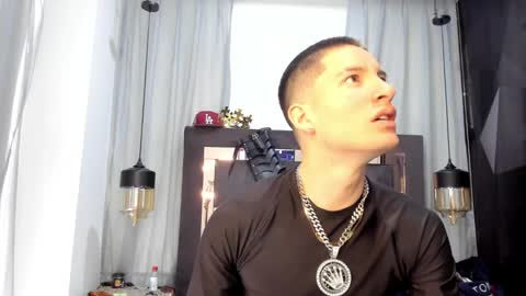 hunterheat_ online show from 11, 4, 2026