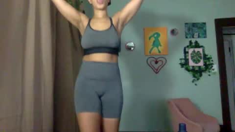 Goddess Hunyy online show from 7, 1, 2025