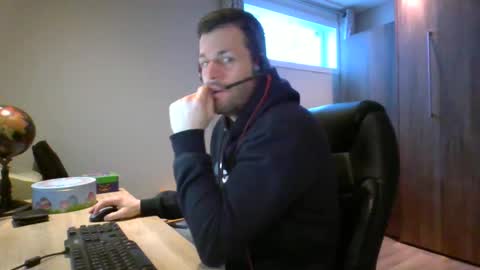 Snapshot of hurley7890 chatting on 12, 3, 2025 hurley7890 online show from 12, 3, 2025