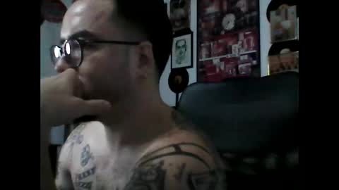 Snapshot of hurtadodirector chatting on 2, 6, 2026 hurtadodirector online show from 2, 6, 2026