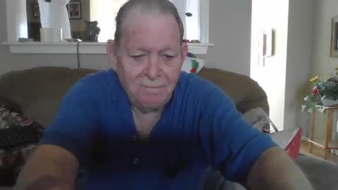 Snapshot of hvl13 chatting on 24, 10, 2025 hvl13 online show from 24, 10, 2025