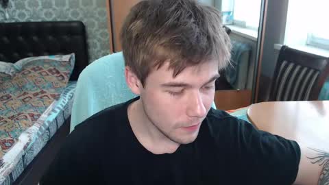 Tom online show from 22, 4, 2026