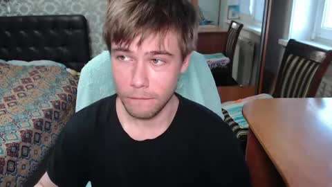Snapshot of hyakkin chatting on 3, 5, 2026 Tom online show from 3, 5, 2026