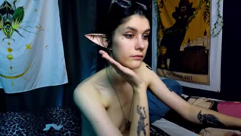 Hyeon Jin online show from 18, 1, 2025