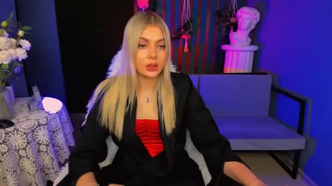 hyileyclark online show from 15, 4, 2026