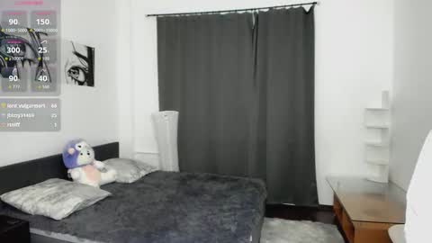 Snapshot of hypno_eyes_babe chatting on 29, 10, 2025 Kate online show from 29, 10, 2025