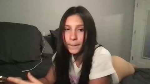 hyunluv online show from 25, 4, 2026