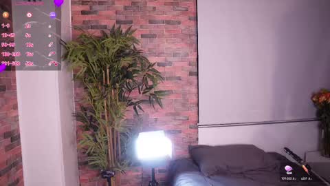 Snapshot of i_am_lucy1 chatting on 19, 2, 2025 Lucy online show from 19, 2, 2025