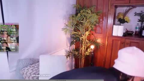 Snapshot of i_am_lucy1 chatting on 5, 11, 2025 Lucy online show from 5, 11, 2025