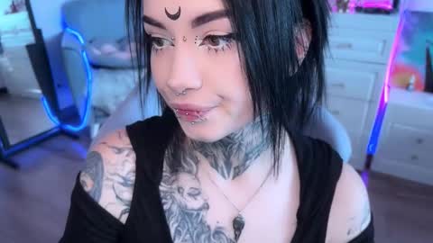 Asya  online show from 28, 9, 2025