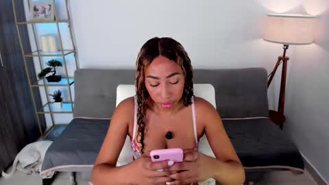 Snapshot of i_lulu chatting on 5, 2, 2026 Lul online show from 5, 2, 2026