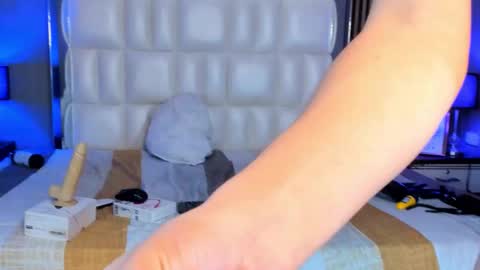 iam_mathias online show from 19, 10, 2025