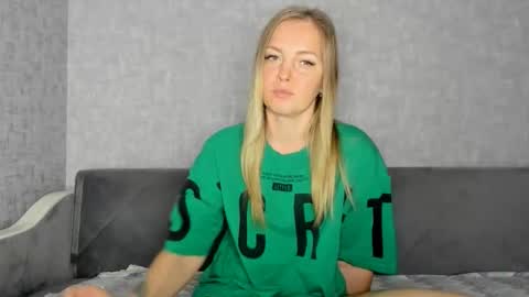 Snapshot of iam_venus chatting on 27, 11, 2025 Venus online show from 27, 11, 2025