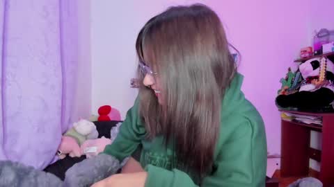 Snapshot of iam_zoechan chatting on 30, 12, 2024 Zoe 3 online show from 30, 12, 2024