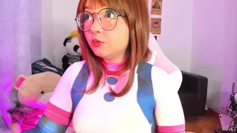 Snapshot of iam_zoechan chatting on 28, 9, 2025 Zoe 3 online show from 28, 9, 2025