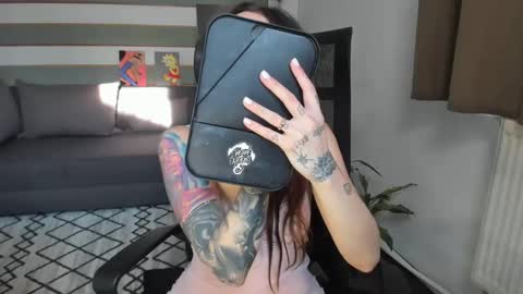 Baby Gal online show from 13, 1, 2025