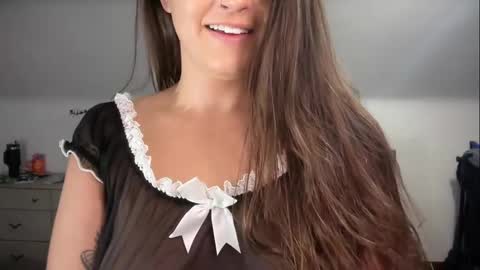 Snapshot of iamcrystalann chatting on 23, 11, 2025 Crystal online show from 23, 11, 2025