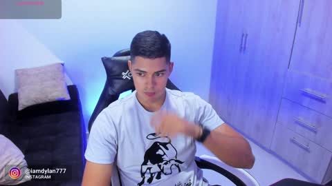Snapshot of iamdylan777 chatting on 2, 2, 2025 Dylan independent model online show from 2, 2, 2025