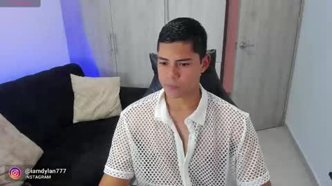 Snapshot of iamdylan777 chatting on 5, 3, 2025 Dylan independent model online show from 5, 3, 2025