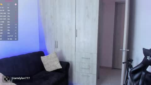 Snapshot of iamdylan777 chatting on 6, 3, 2025 Dylan independent model online show from 6, 3, 2025