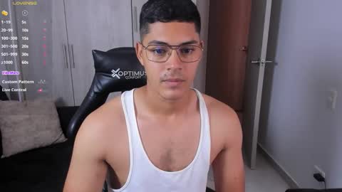 Snapshot of iamdylan777 chatting on 19, 9, 2025 Dylan independent model online show from 19, 9, 2025